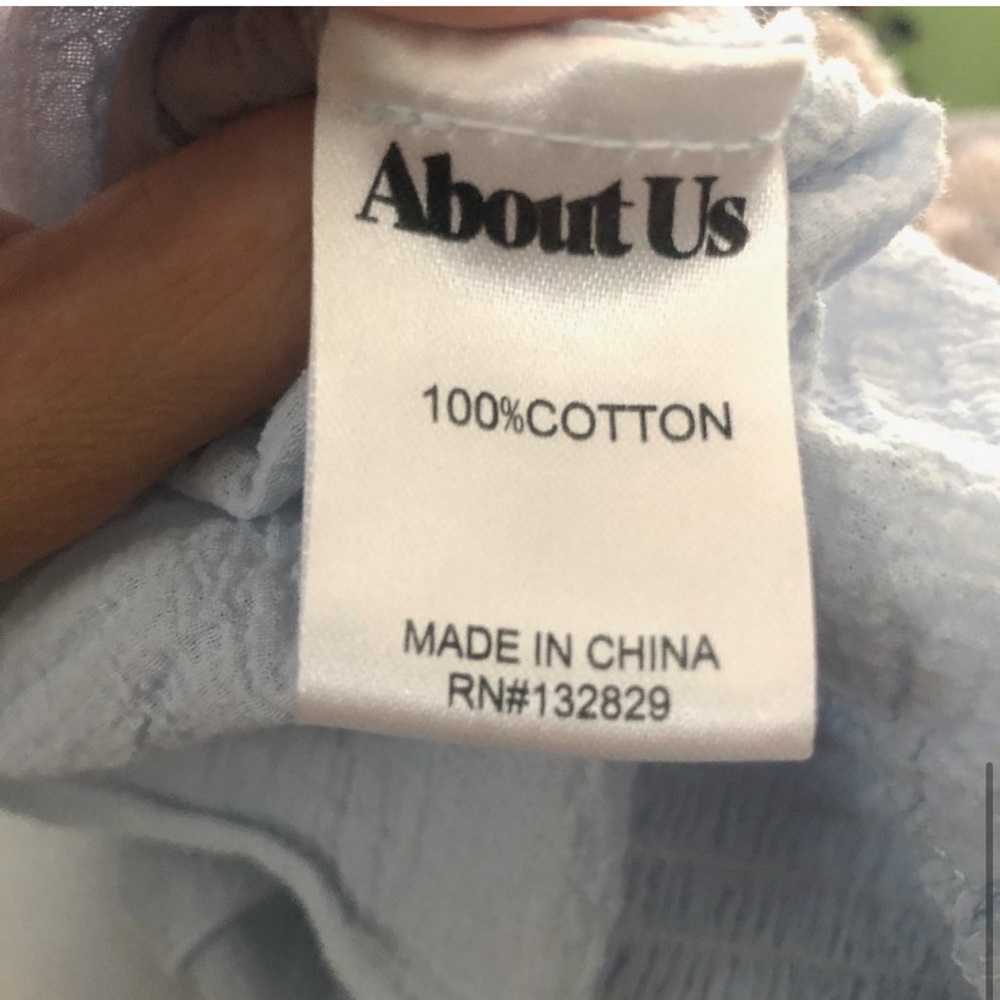 About Us dolly off shoulder top - Picture 6 of 6